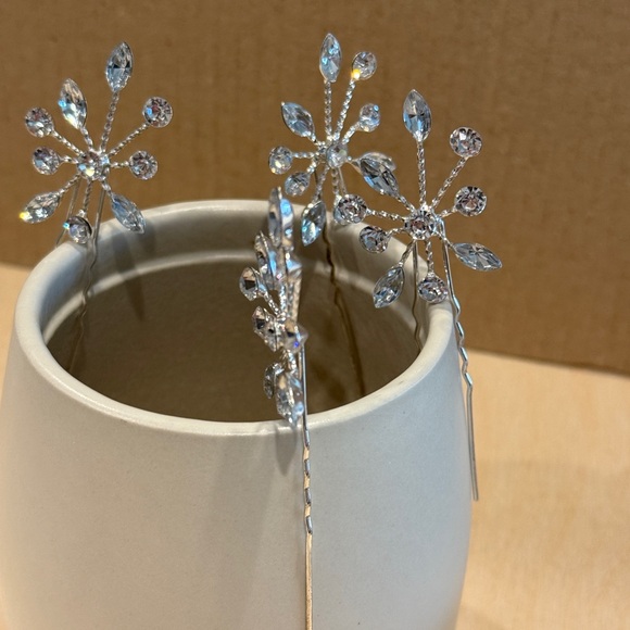 Rhinestone Hair Bobby Pins Set Of 4 - Picture 4 of 10